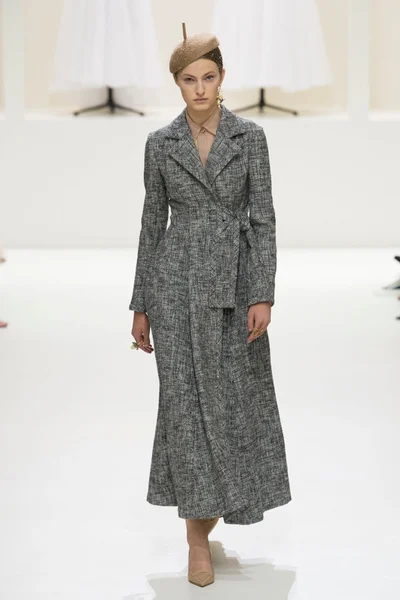 Look 9